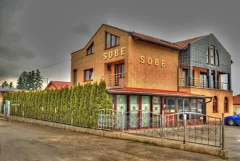 Motel Bella Italia Ilidža エクステリア 写真